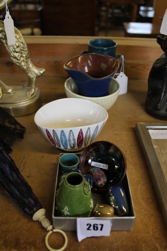5 Rye iridescent miniature vessels, group 7 vessels & min green vase & tortoiseshell pattern bowl(14)(-)